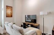 Luxe Studio with Rooftop Pool