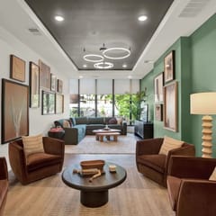Brand new Stylish 7BR OTR Apt, GYM, POOL