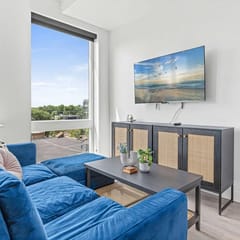 Coze Studio Unit Near Downtown MN and Airport