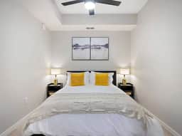 DT, UMN, 1BD, Gym, Free Parking, Rooftop by River