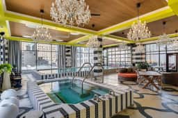 CBD OTR Gym, Pool, Free Parking, Steps to Stadiums