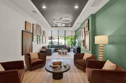 Stylish 2BR Suite OTR, Gym, Pool Downtown Access