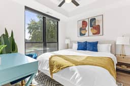 Modern Apt with Rooftop & Skyline Views - Image 3
