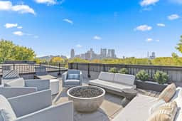 Modern Apt with Rooftop & Skyline Views - Image 2