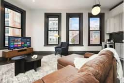Stylish Downtown 2BR Ste - Image 5