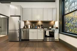 Comfortable 2BR — Conveni - Image 2