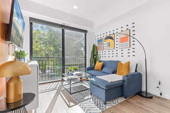 Modern 1BD Near DT & UMN Gym Street Parking - Image 1