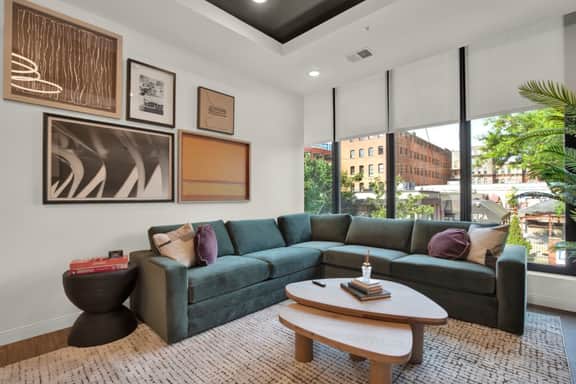 Stylish 2BR Suite OTR, Gym, Pool Downtown Access