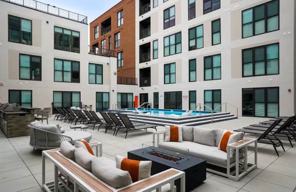 Brand new Stylish 7BR OTR Apt, GYM, POOL