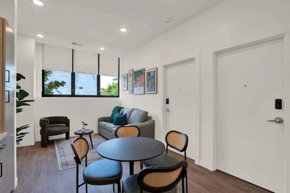 Chic 2BR in OTR | Pool, Gym & Walkable Area
