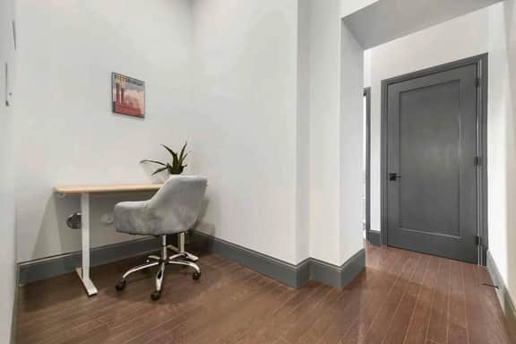 Stylish Downtown 2BR | Walkable to NFL - Image 3