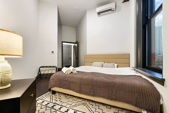 Comfortable 2BR | Walkable to NFL - Image 5