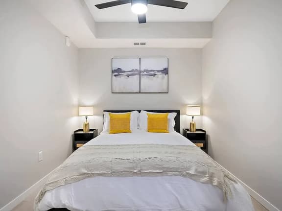 DT Coze Apt, Gym, Rooftop, Free Street Parking