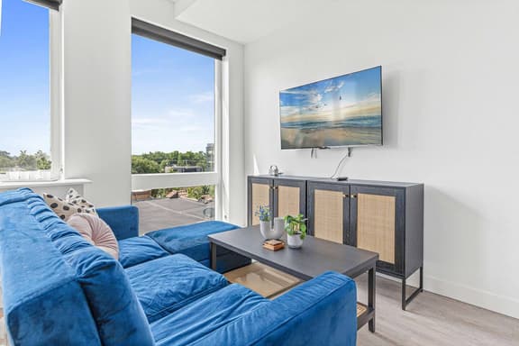 Coze Studio Unit Near Downtown MN and Airport - Image 1