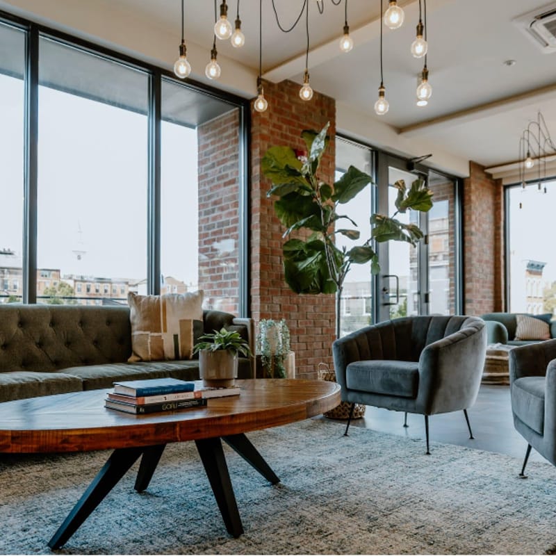 OTR Cozy Queen Suite